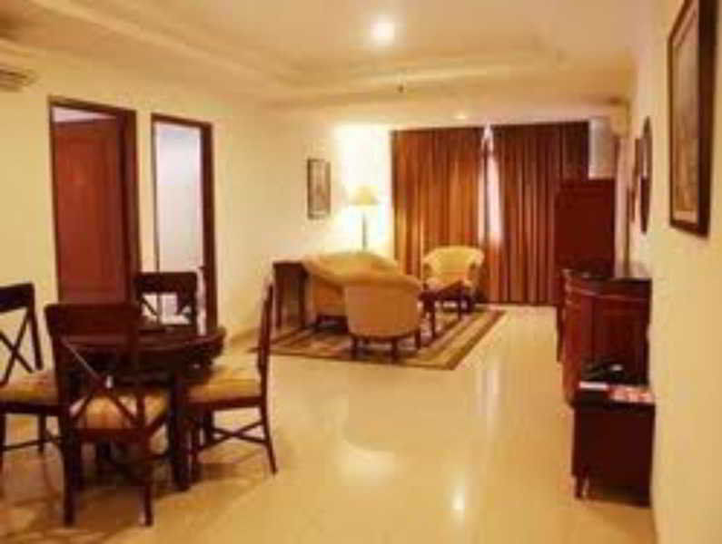 Travellers Suites Serviced Apartments Медан Экстерьер фото